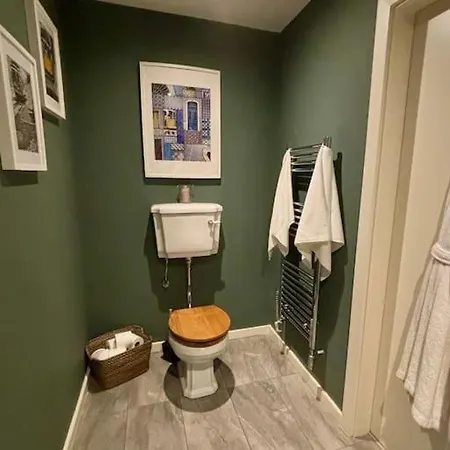 Best Location To Explore Apartman *